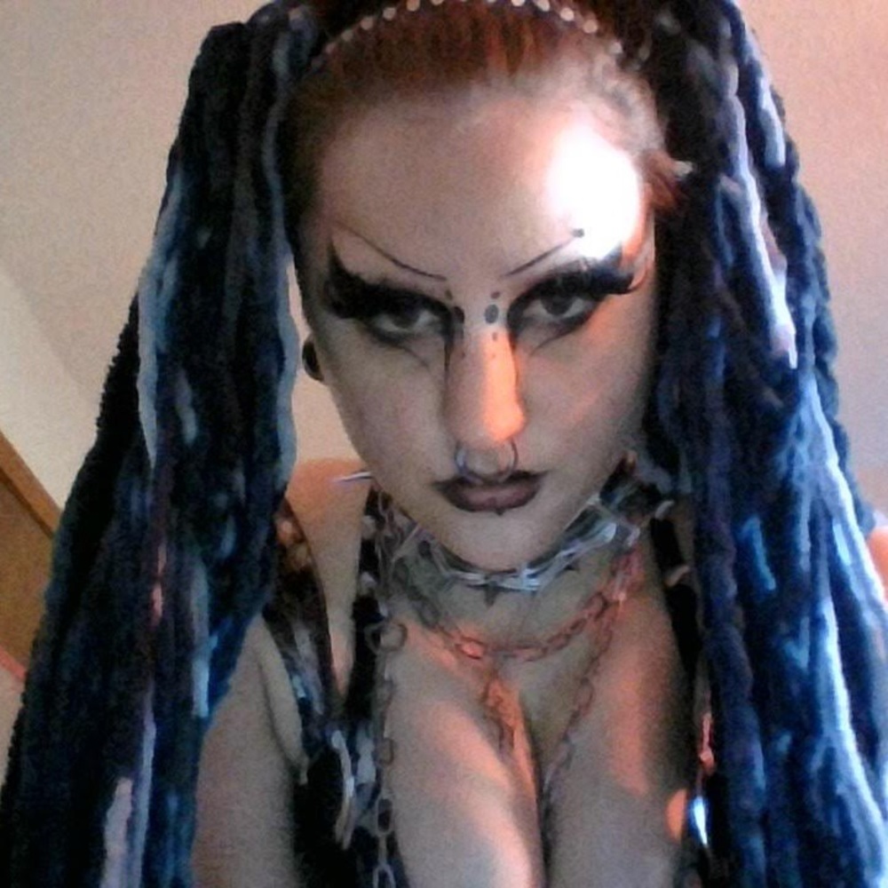 Meet your Posher, Joy